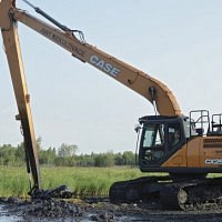 Neobvyklý stroj nazývaný čapí noha těží kaly a rekultivuje krajinu na Karvinsku